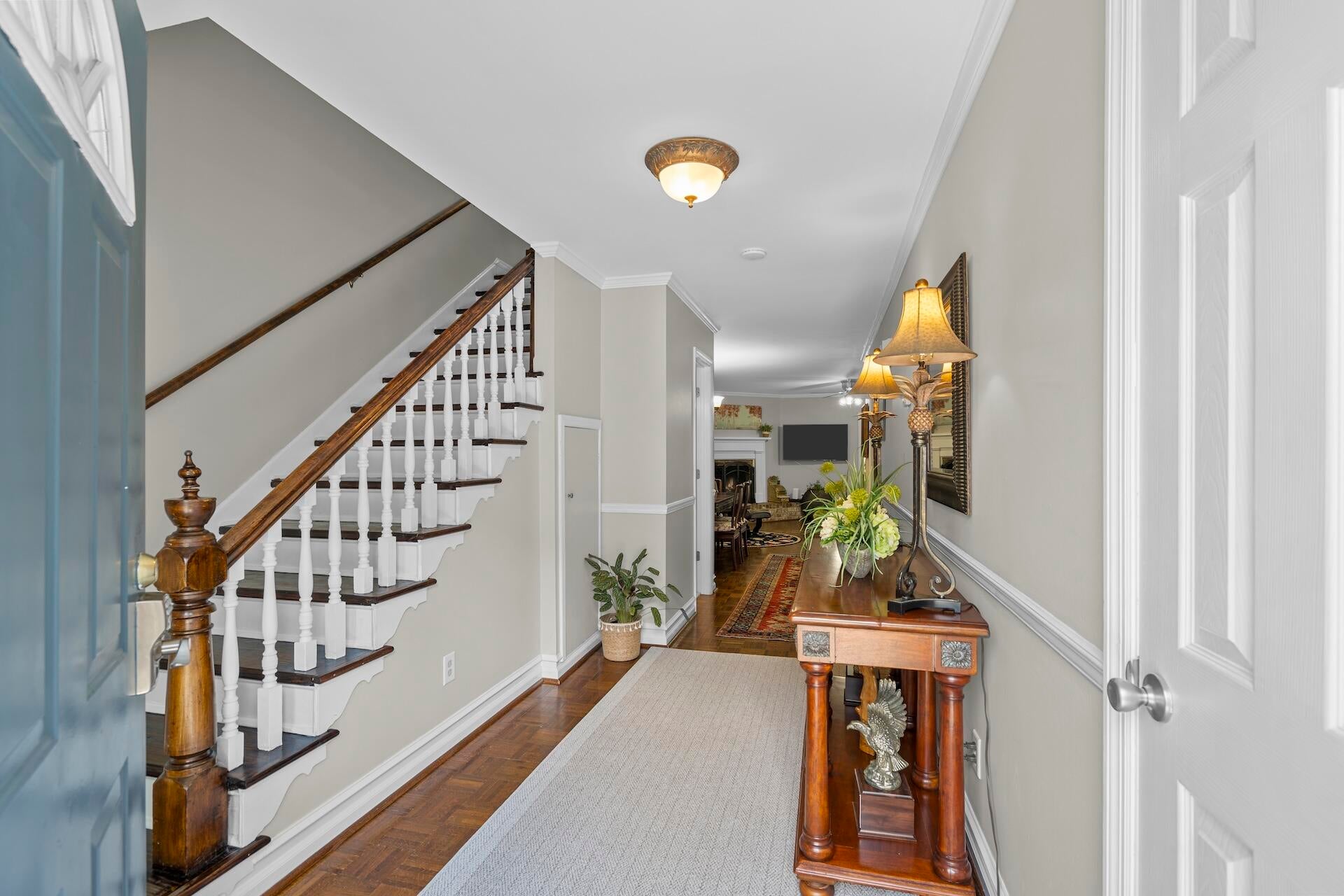 608 Ventura Place