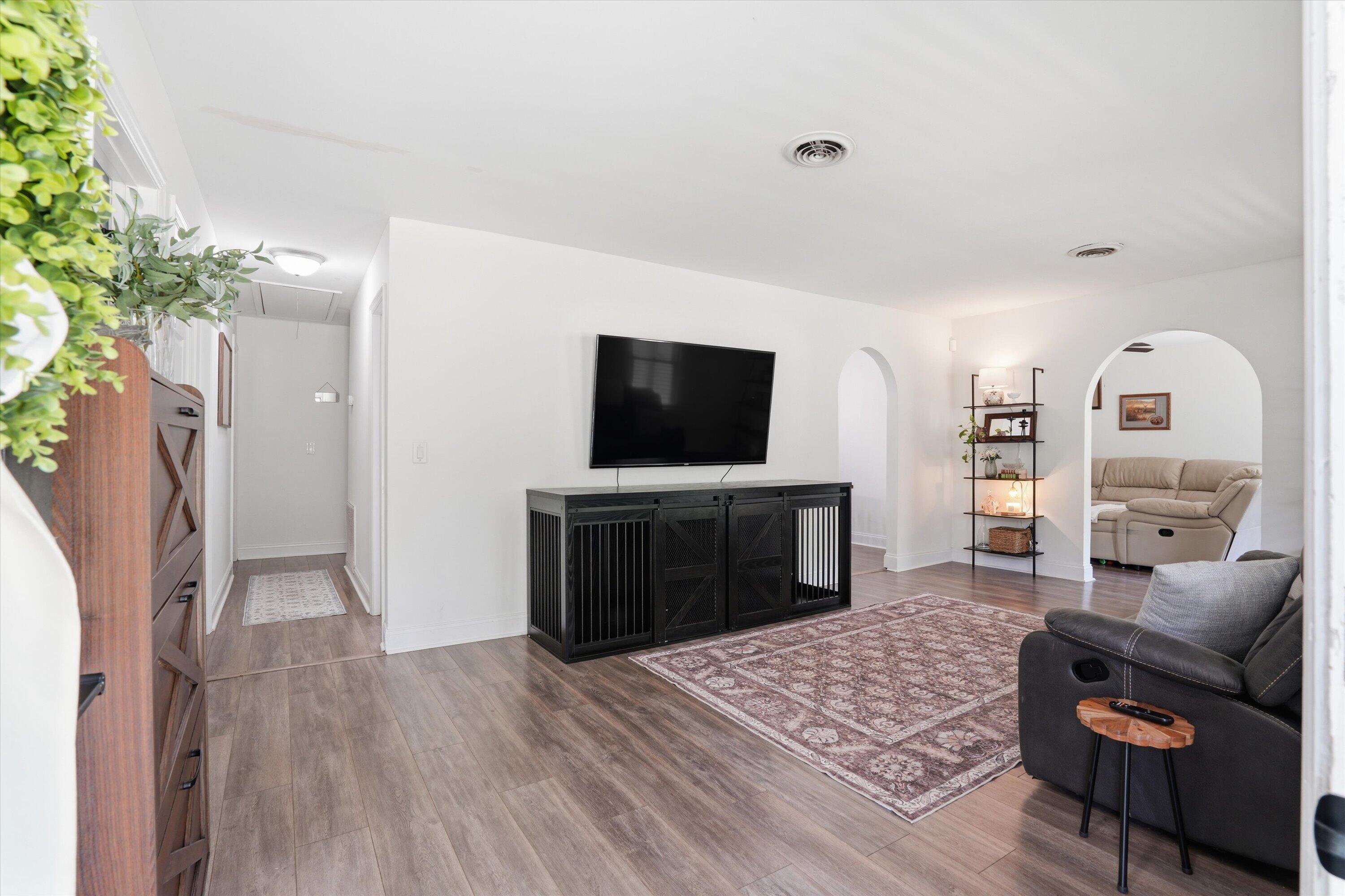 403 Forest Circle