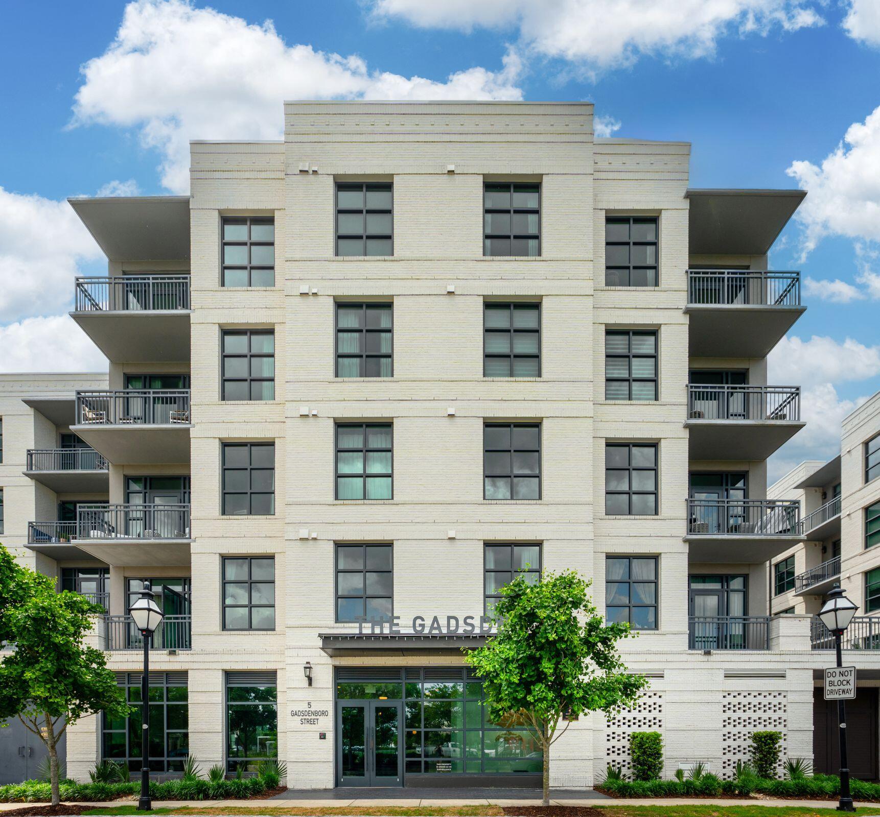 5 Gadsdenboro Street 204