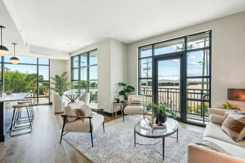 5 Gadsdenboro Street 204 Charleston SC 29401