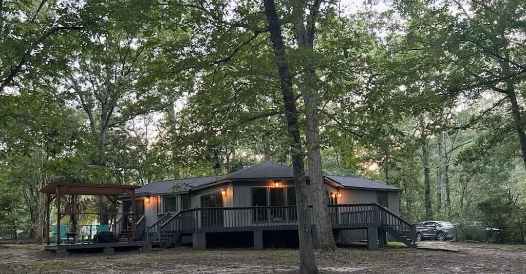 Photo of 114 Poplar Circle, Summerville, SC 29483 (MLS # 26019418)