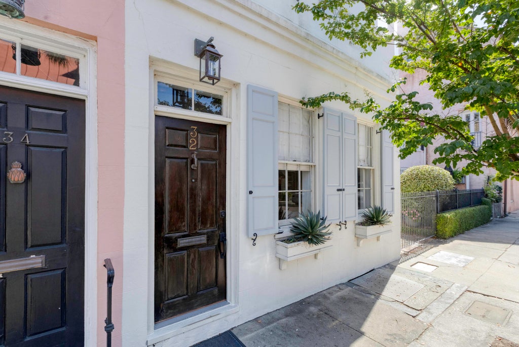 Photo of 32 State Street, Charleston, SC 29401 (MLS # 26018771)