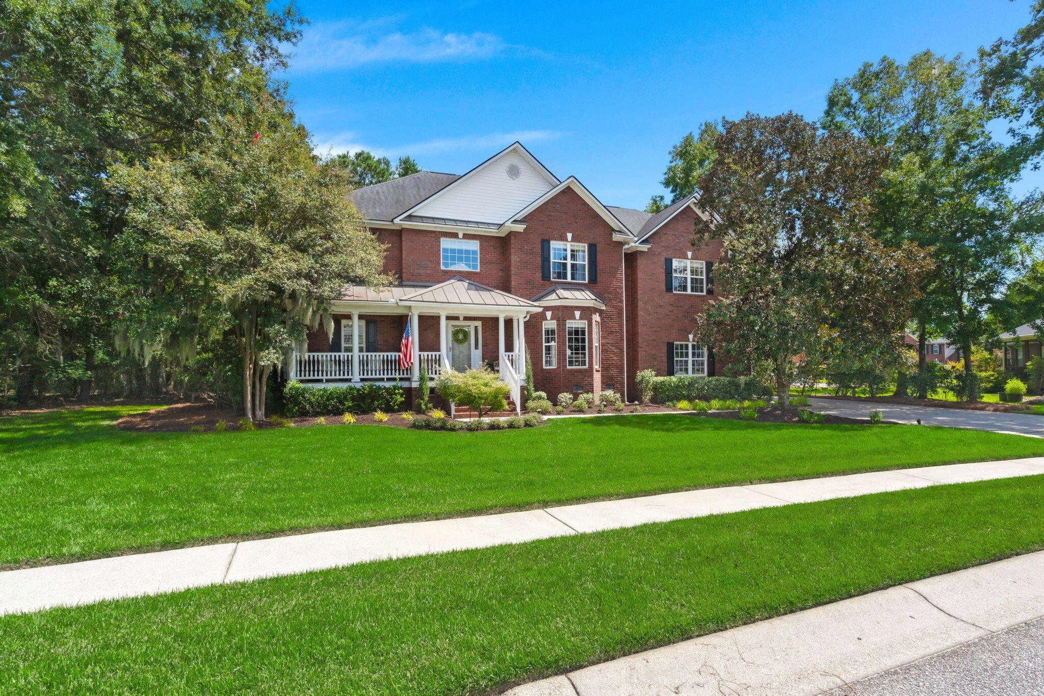 120 Thames Drive
