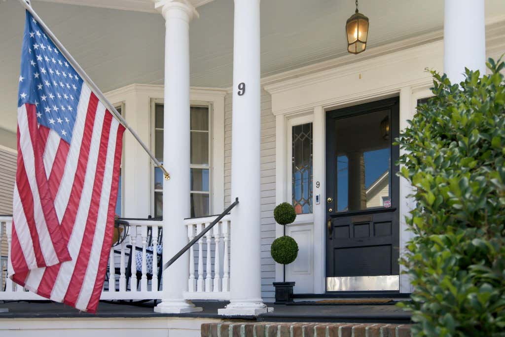 Photo of 9 Colonial Street, Charleston, SC 29401 (MLS # 26017224)