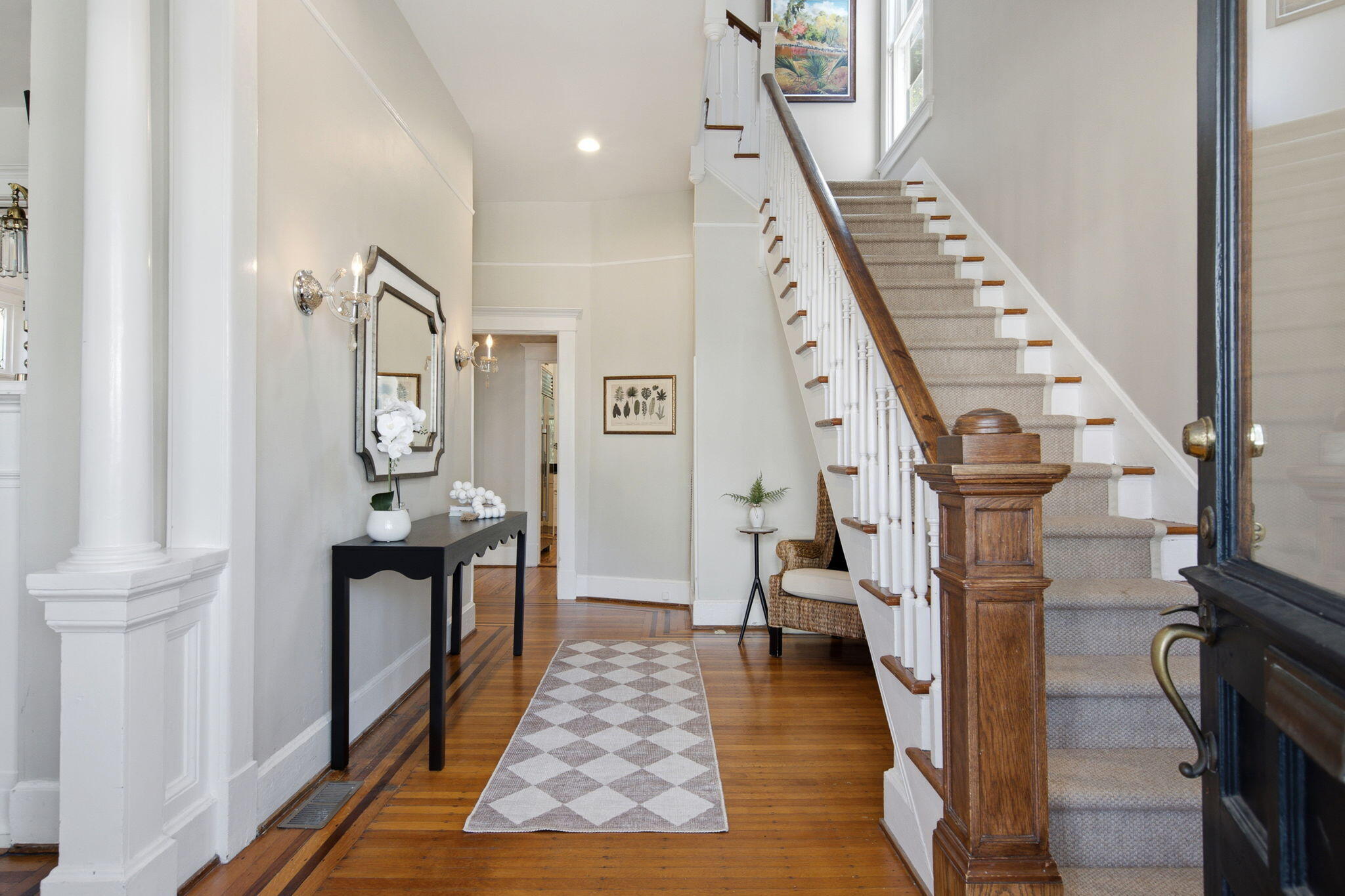 9 Colonial Street
