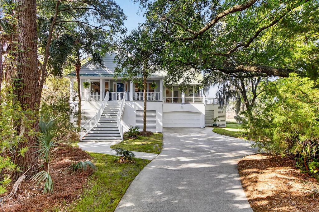 Photo of 1526 Regimental Lane, Johns Island, SC 29455 (MLS # 26011156)