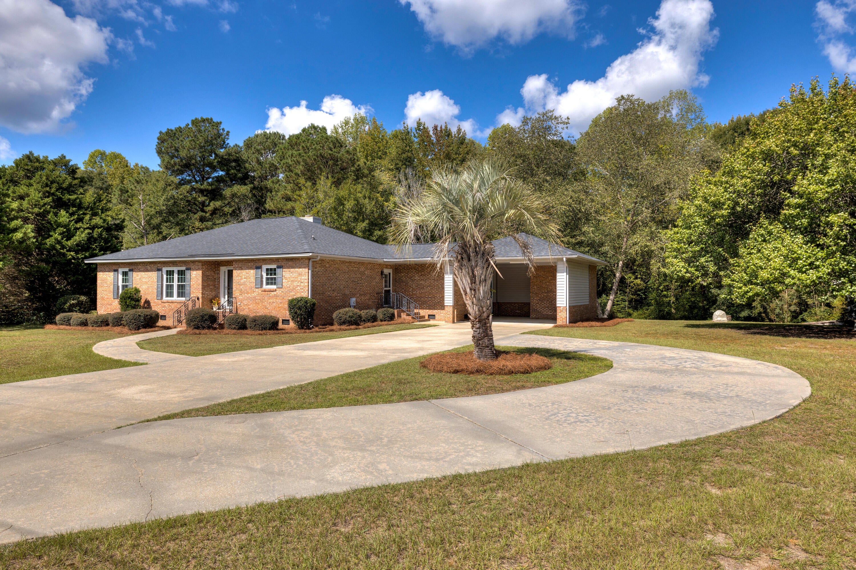 1435 Peggy Lane