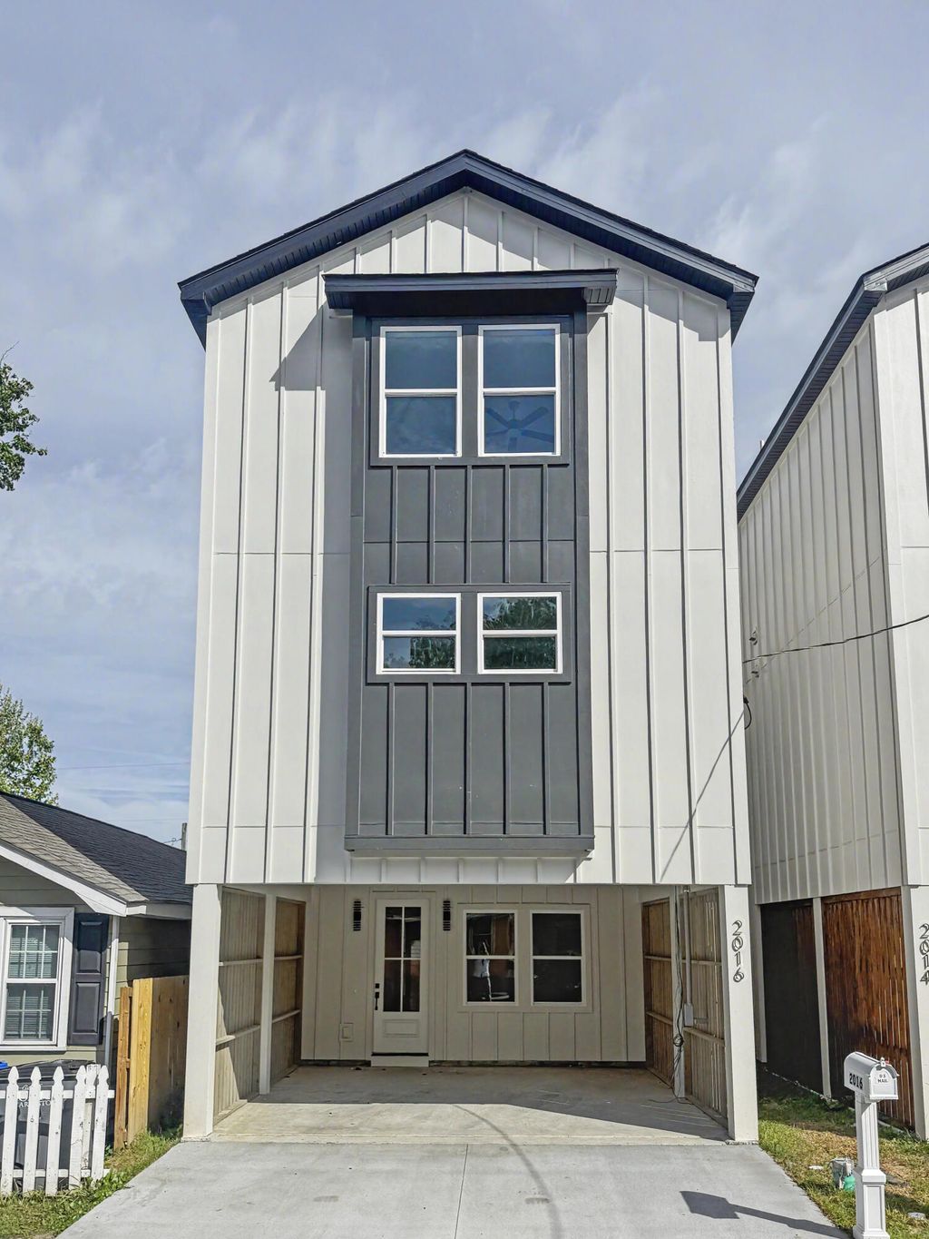 Photo of 2016 Comstock Avenue, North Charleston, SC 29405 (MLS # 26009719)