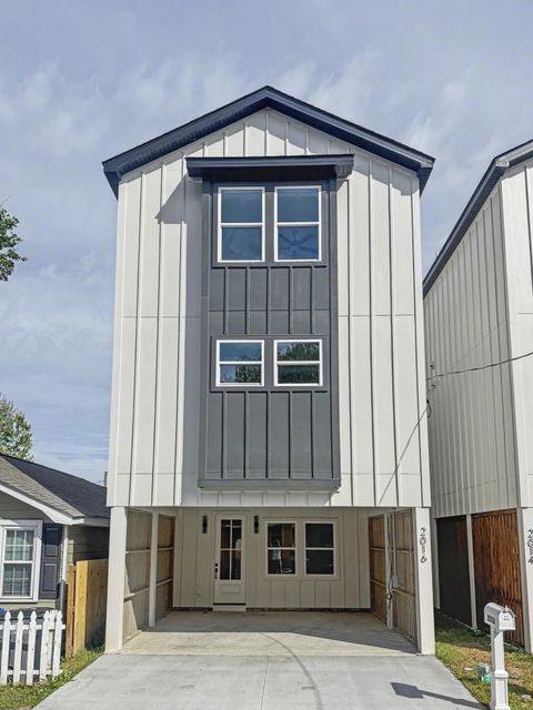 2016 Comstock Avenue North Charleston SC 29405