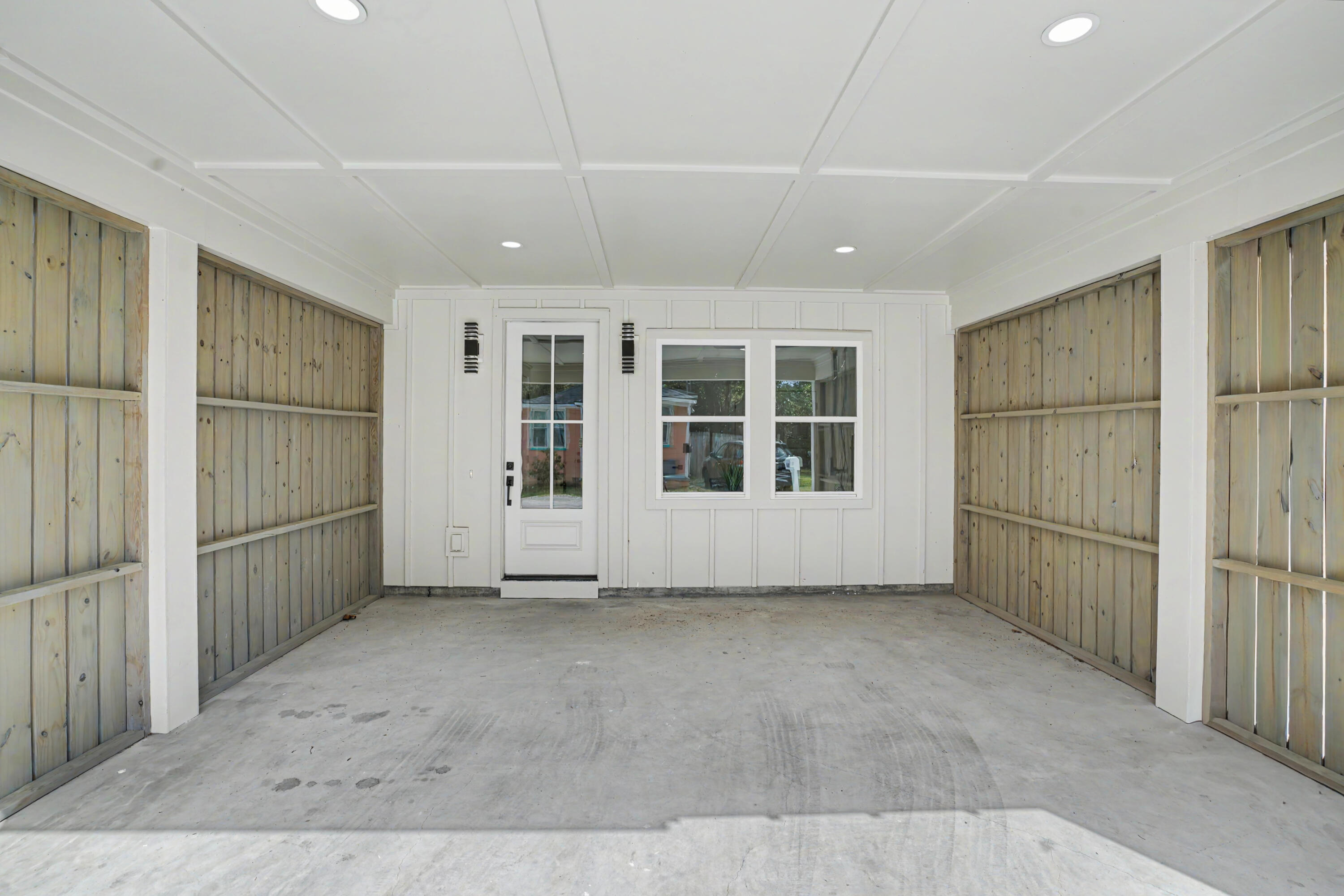 2016 Comstock Avenue