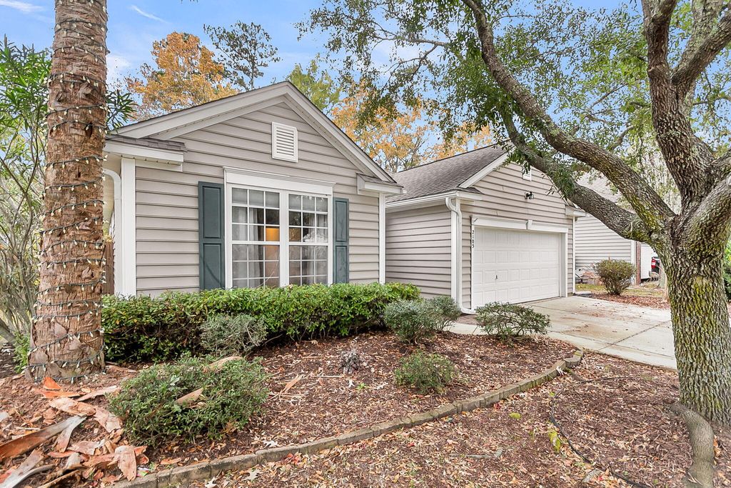 Photo of 2105 Baldwin Park Drive, Mount Pleasant, SC 29466 (MLS # 25032777)