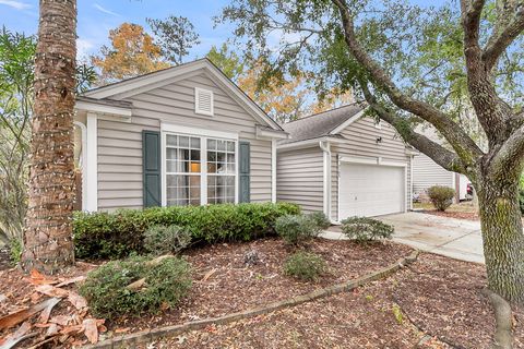 Photo of 2105 Baldwin Park Drive, Mount Pleasant, SC 29466 (MLS # 25032777)