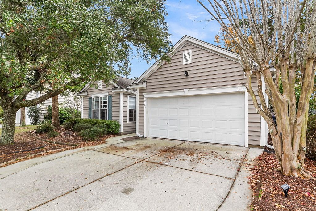 Photo of 2105 Baldwin Park Drive, Mount Pleasant, SC 29466 (MLS # 25032777)