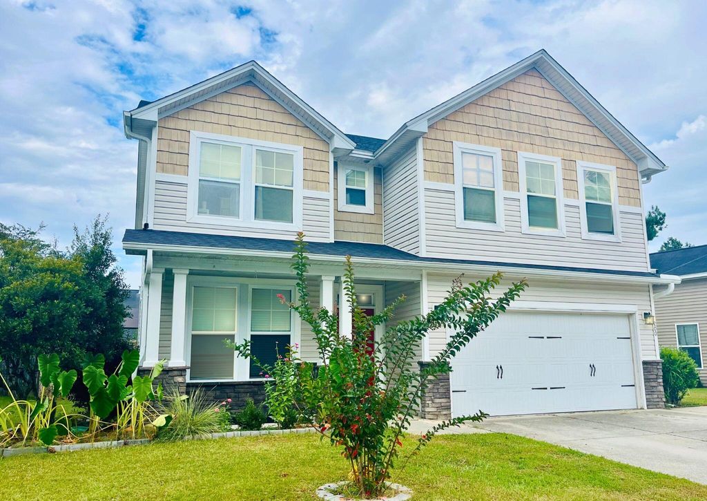 Photo of 200 Oglethorpe Circle, Moncks Corner, SC 29461 (MLS # 25025977)