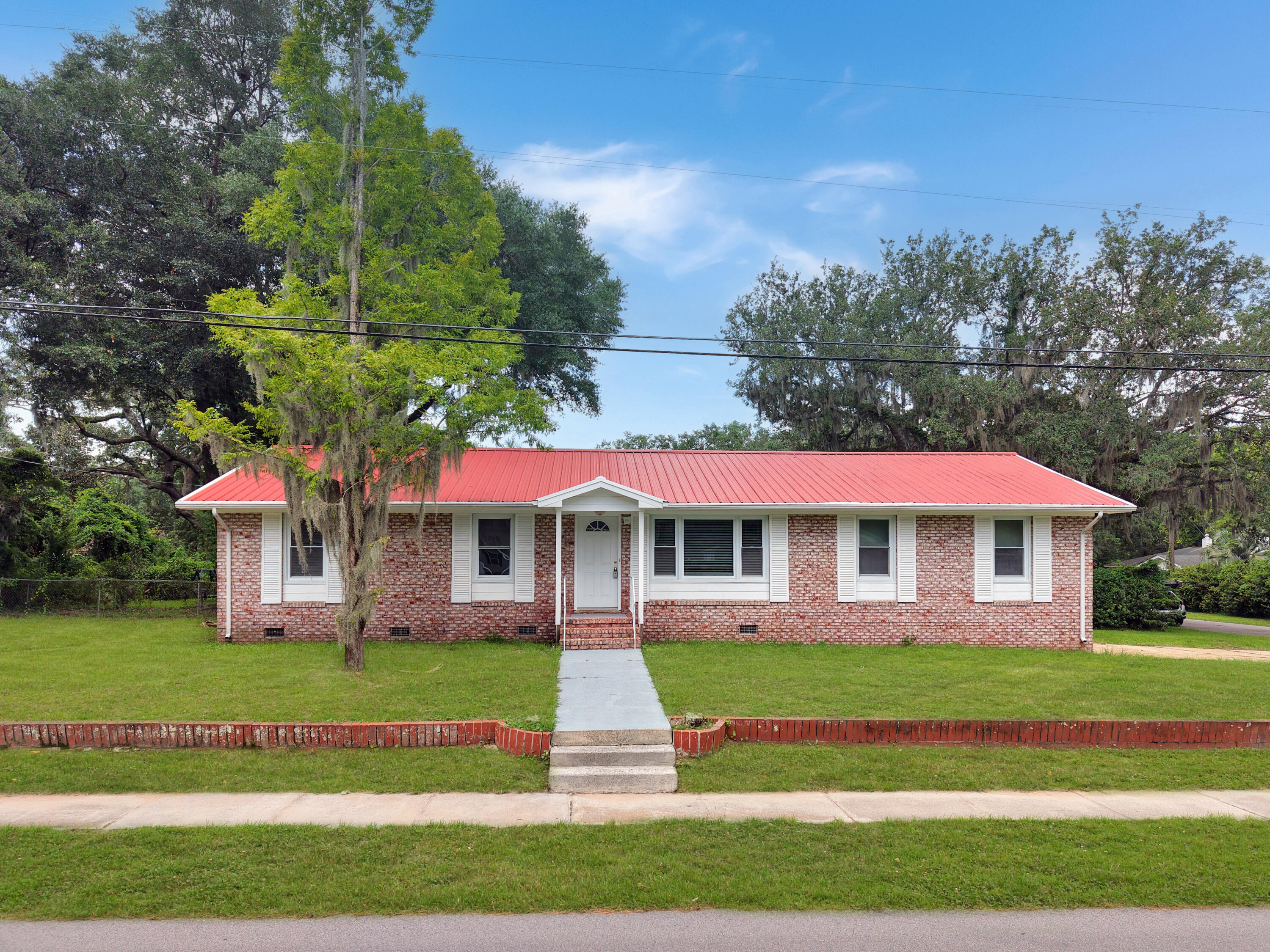 4644 Winona Street