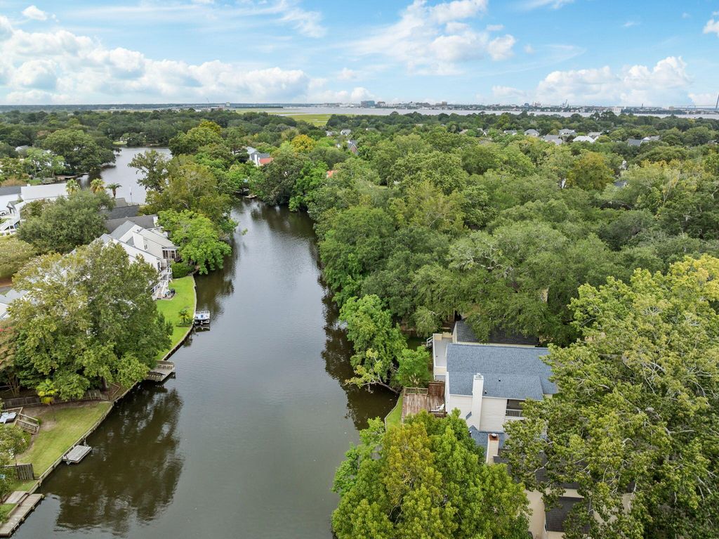 Photo of 777 Lake Frances Drive, Charleston, SC 29412 (MLS # 25024933)