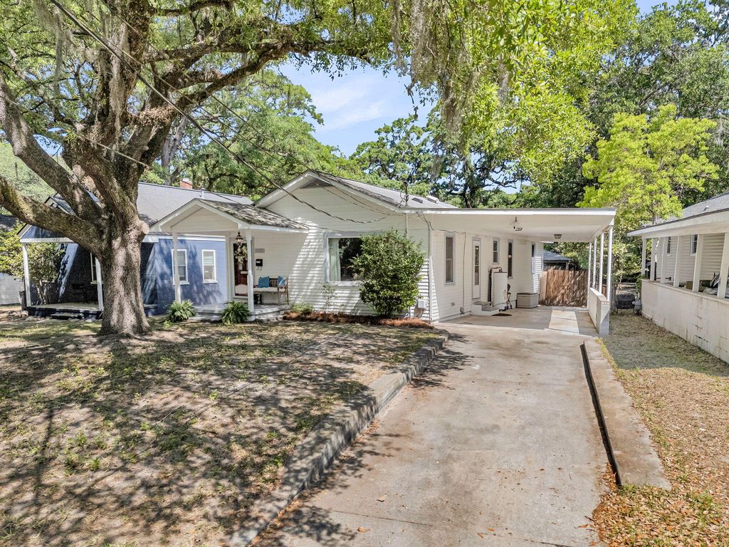 Photo of 1178 Leesville Street, North Charleston, SC 29405 (MLS # 26011579)