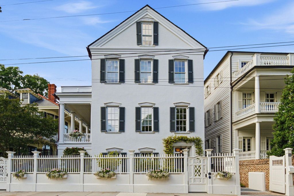 Photo of 48 S Battery St, Charleston, SC 29401 (MLS # 26013568)