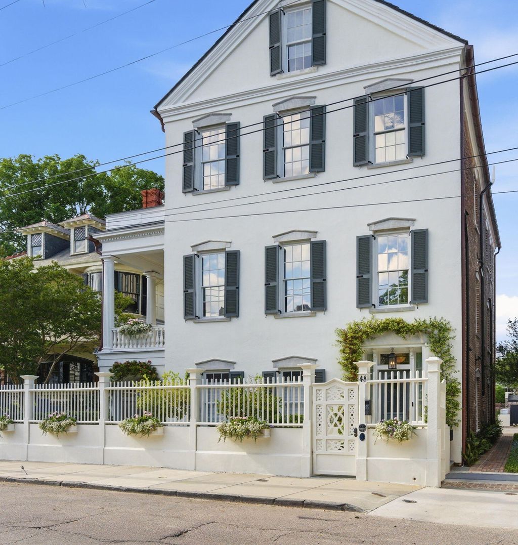 Photo of 48 S Battery St, Charleston, SC 29401 (MLS # 26013568)
