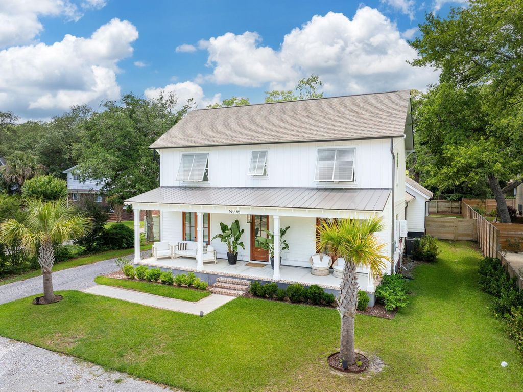 Photo of 916 Kincade Drive, Mount Pleasant, SC 29464 (MLS # 25003955)