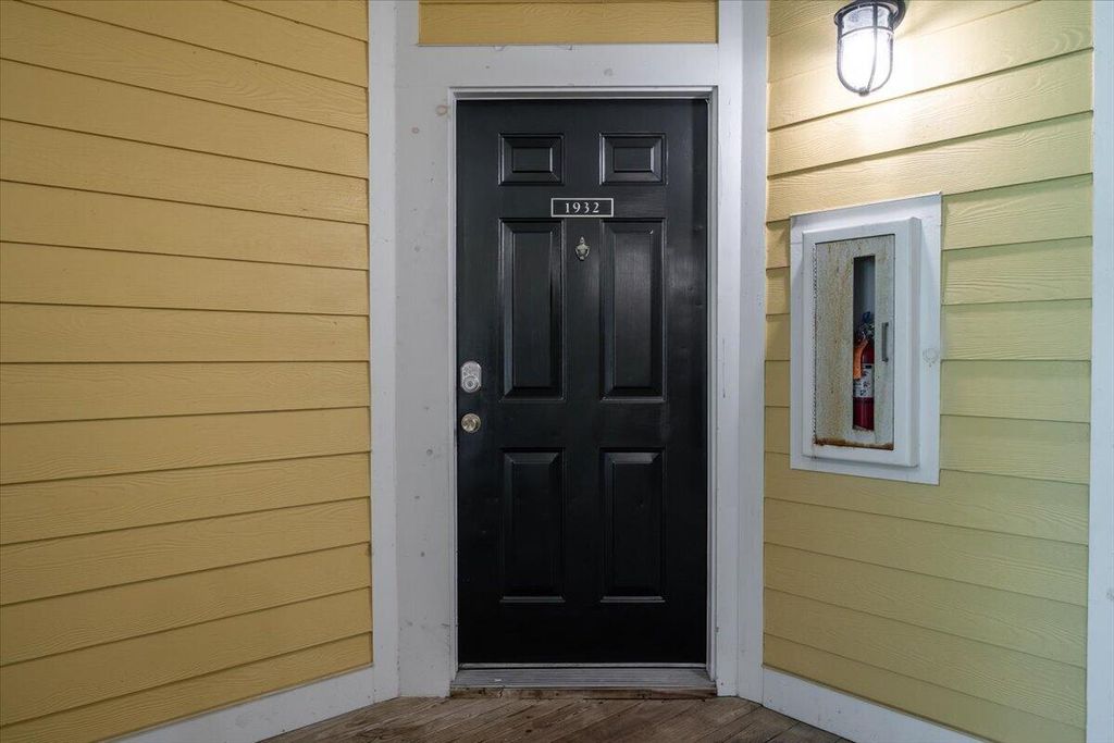 Photo of 1932 Chatelain Way, Mount Pleasant, SC 29464 (MLS # 26010666)