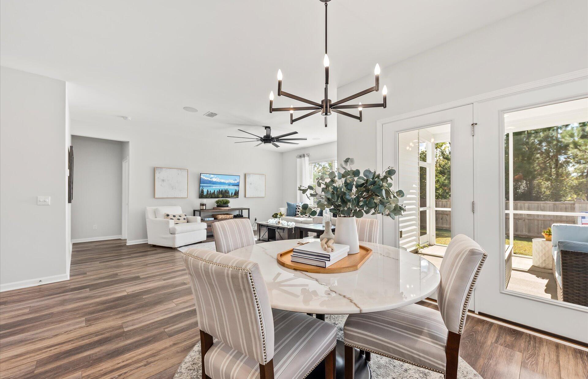 823 Meadowbrook Lane