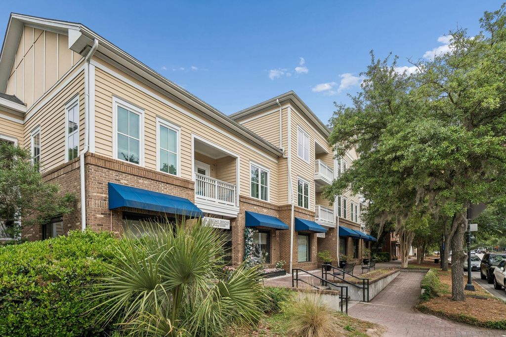 Photo of 250 Seven Farms Drive #302, Charleston, SC 29492 (MLS # 26013414)
