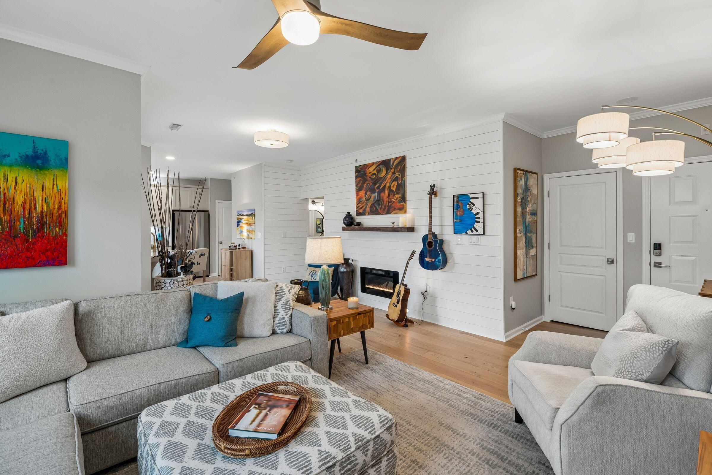 250 Seven Farms Drive 302