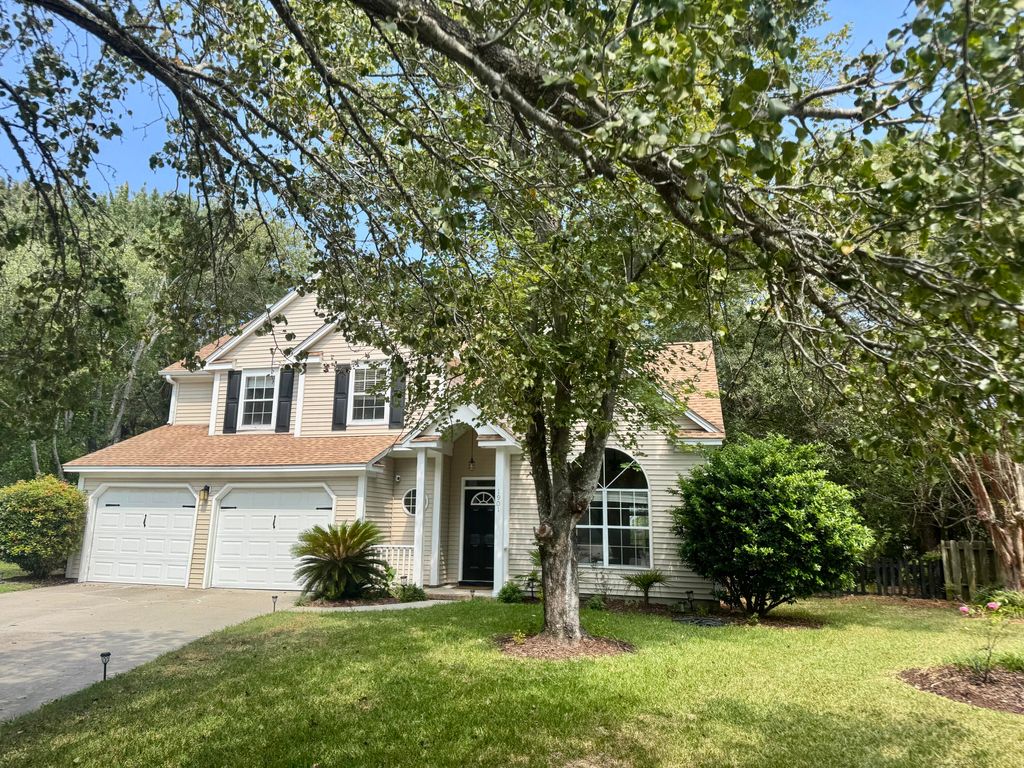 Photo of 1901 Oak Tree Lane, Mount Pleasant, SC 29464 (MLS # 25026346)