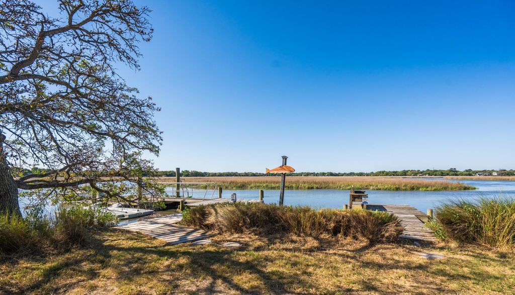 Photo of 1259 Harbor View, Charleston, SC 29412 (MLS # 26011529)