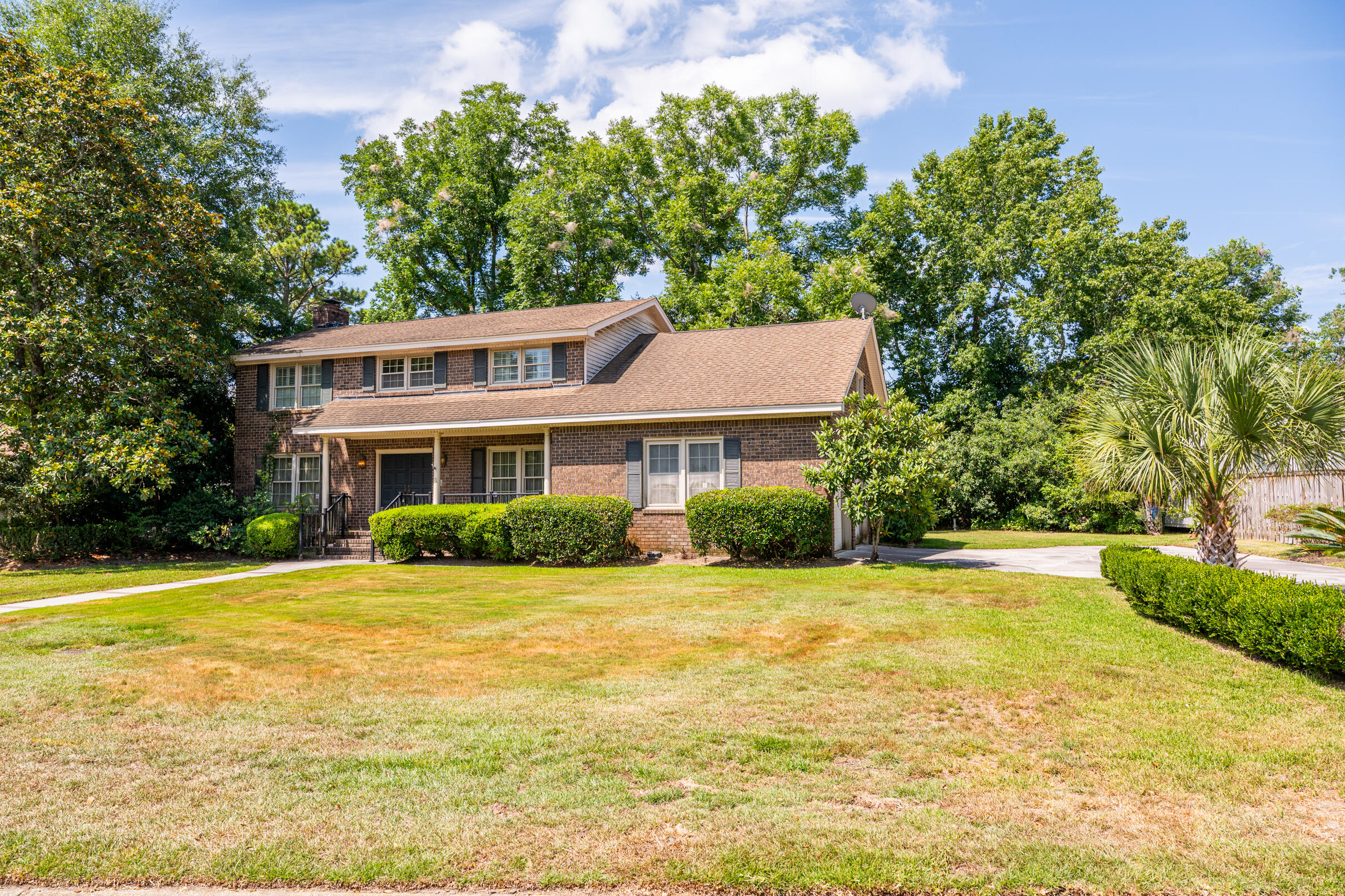 3 Waters Edge Court