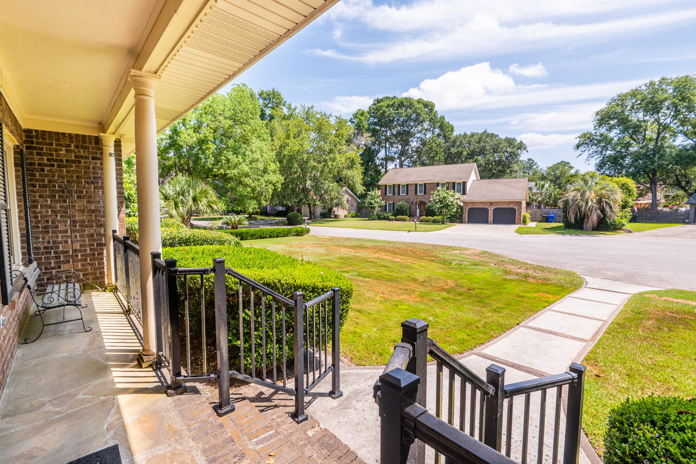 3 Waters Edge Court