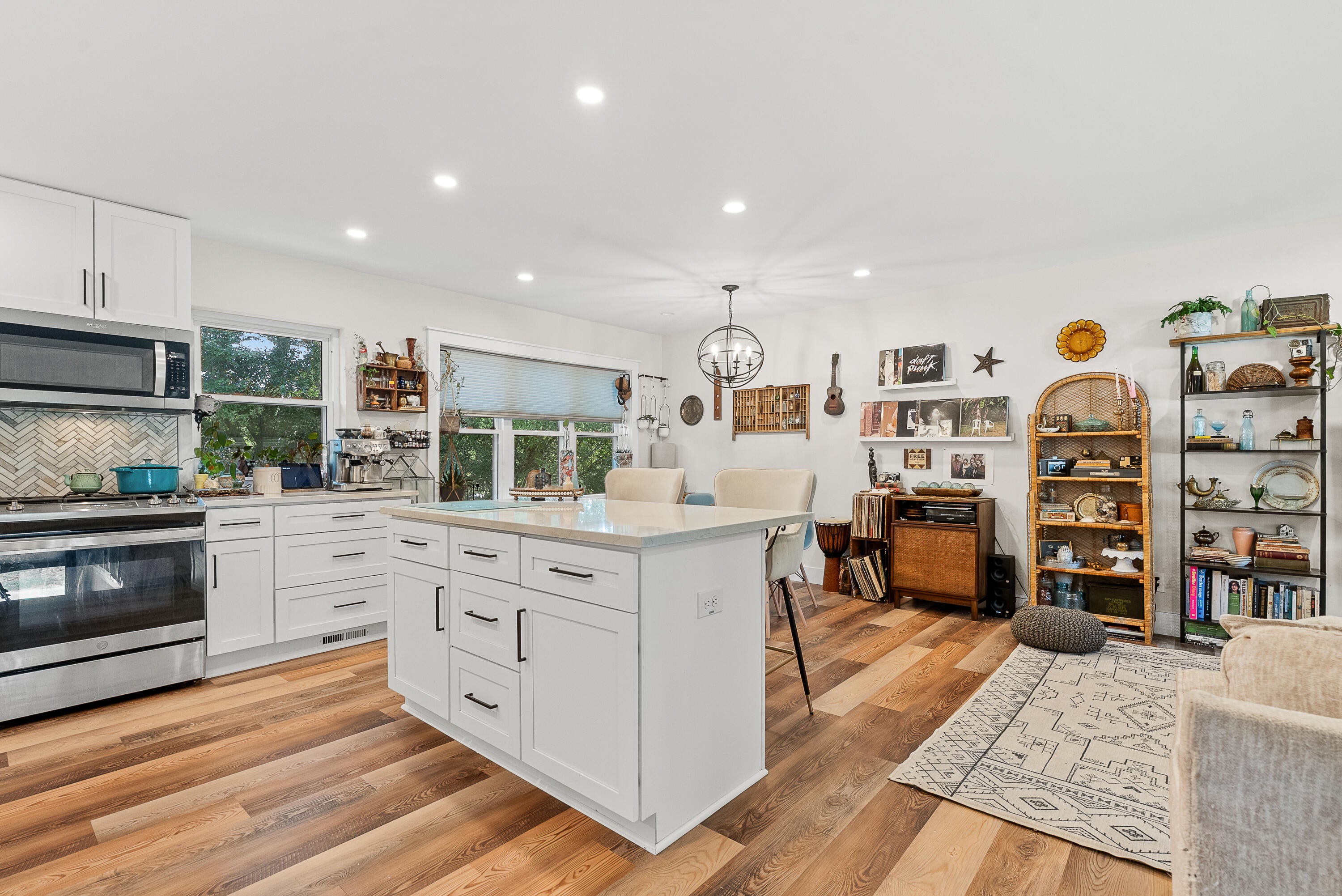 1470 Woodview Lane