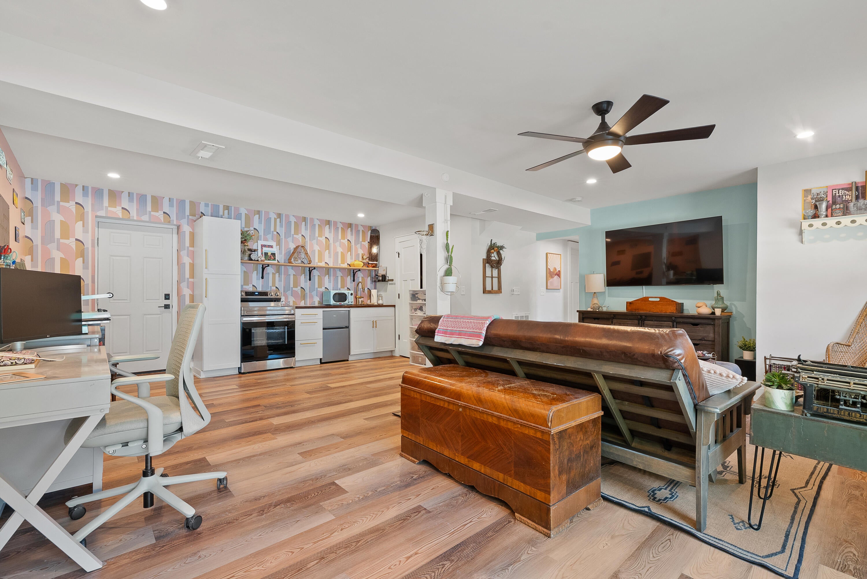 1470 Woodview Lane