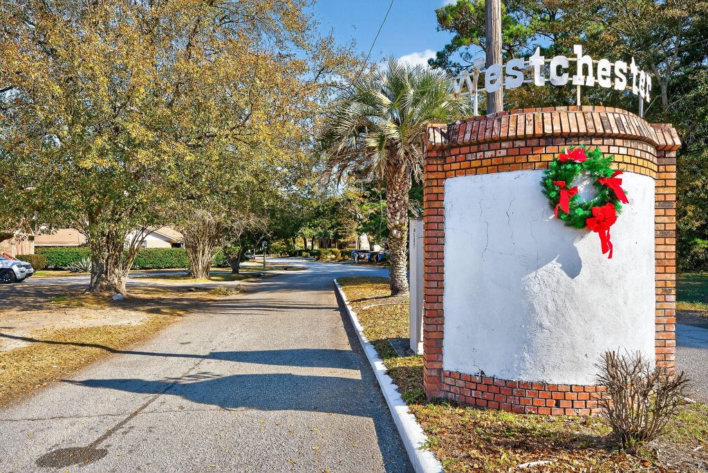 Photo of 1516 Westway Drive, Charleston, SC 29412 (MLS # 25032954)