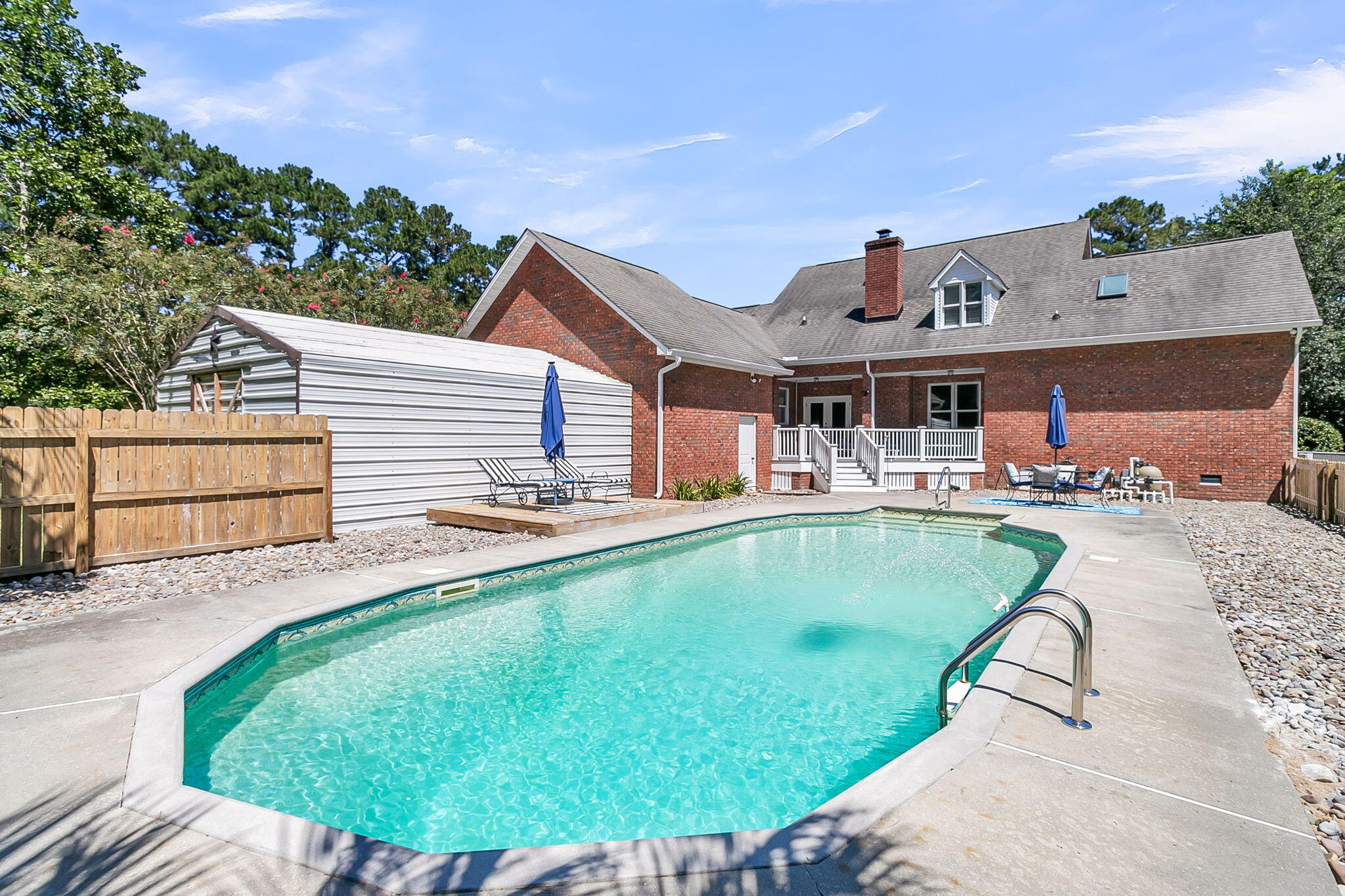 113 Sommett Boulevard