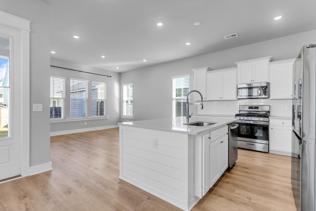 Photo of 119 Ashworth Drive, Summerville, SC 29486 (MLS # 25028575)