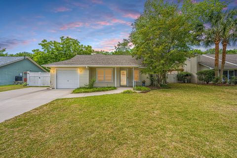Photo of 1029 Oakcrest Drive, Charleston, SC 29412 (MLS # 26018278)