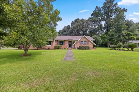Photo of 407 Rose Lane, Summerville, SC 29485 (MLS # 26023007)
