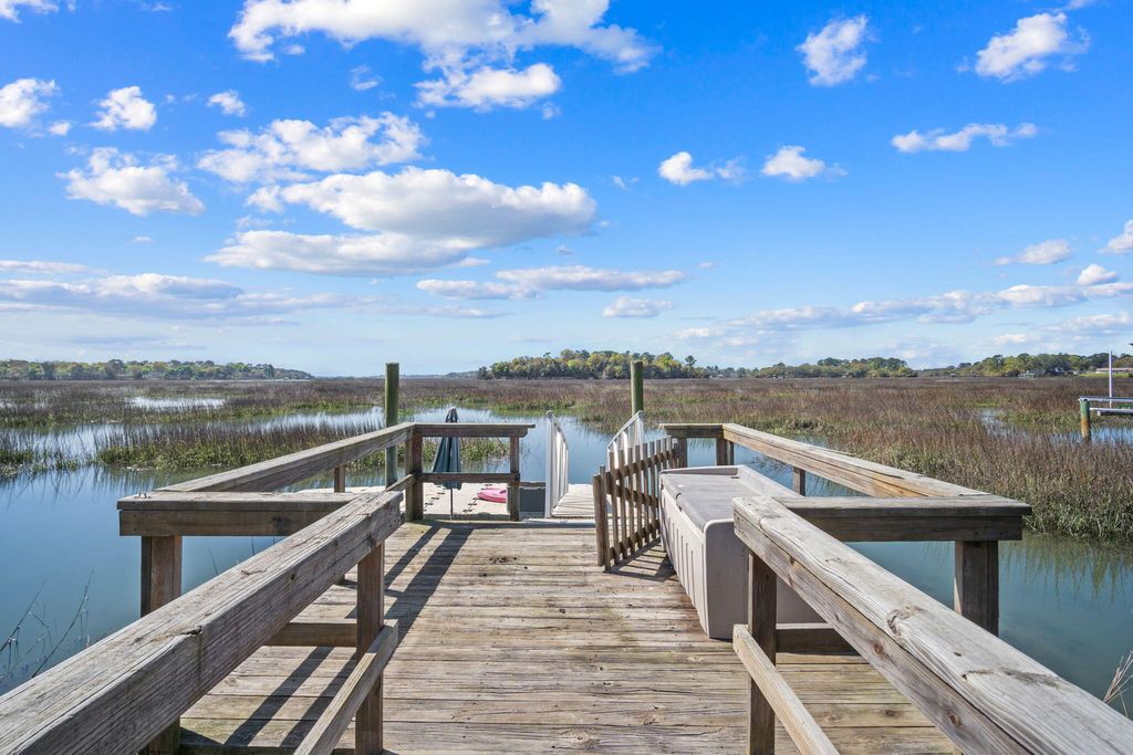 Photo of 115 S Hermitage Road, Beaufort, SC 29902 (MLS # 26008235)
