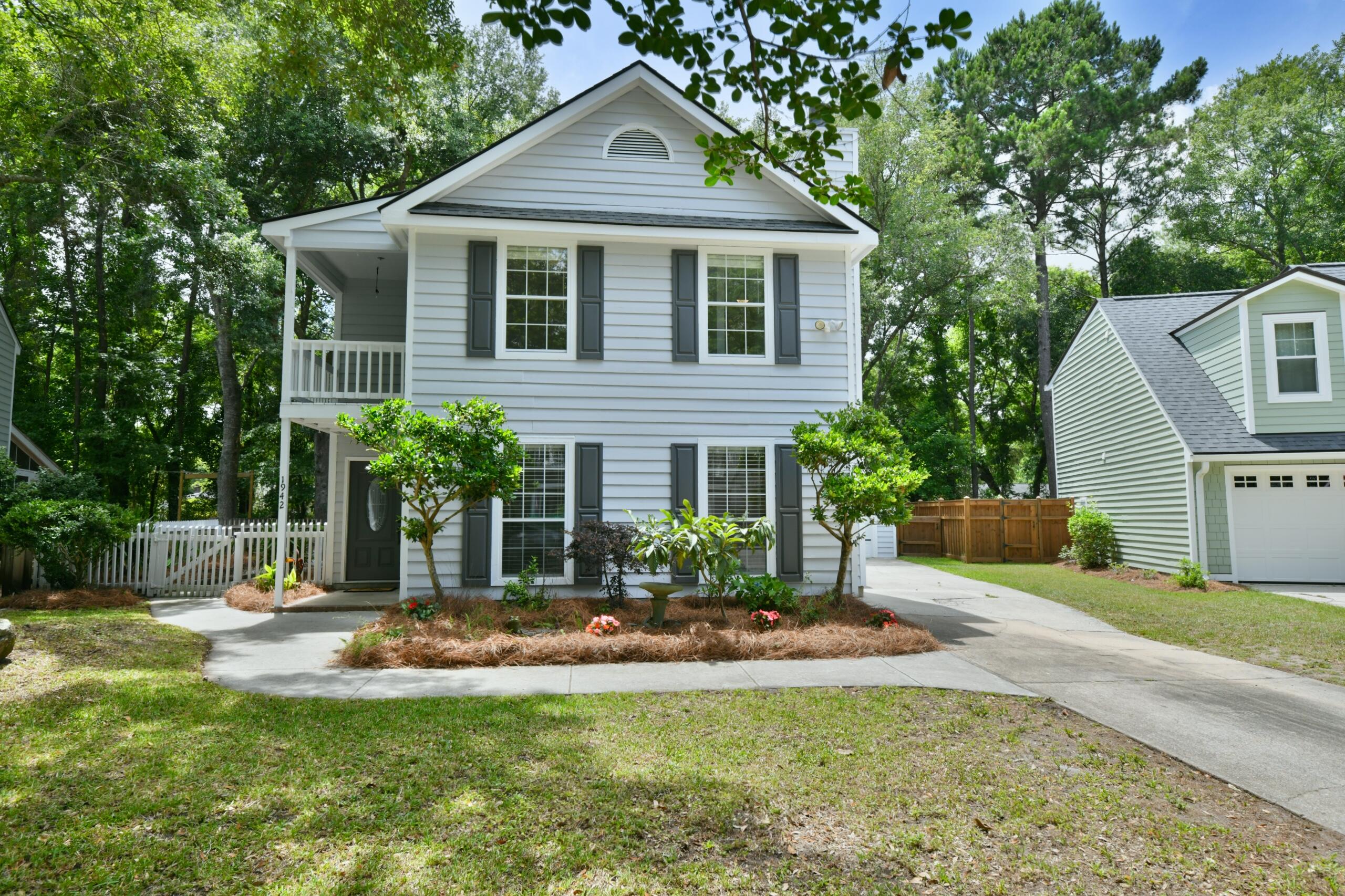 1942 Tison Lane