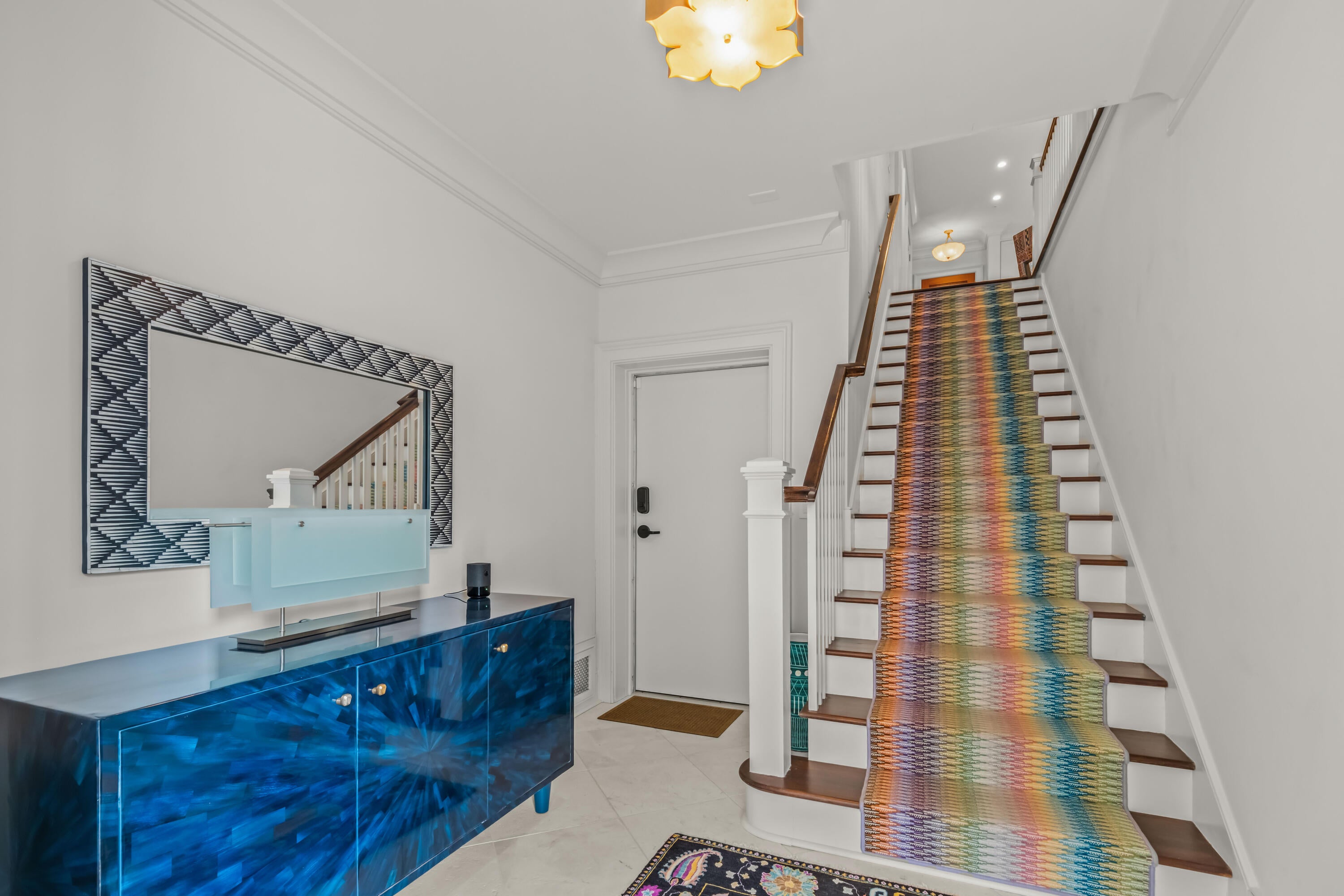 31 Smith Street 201