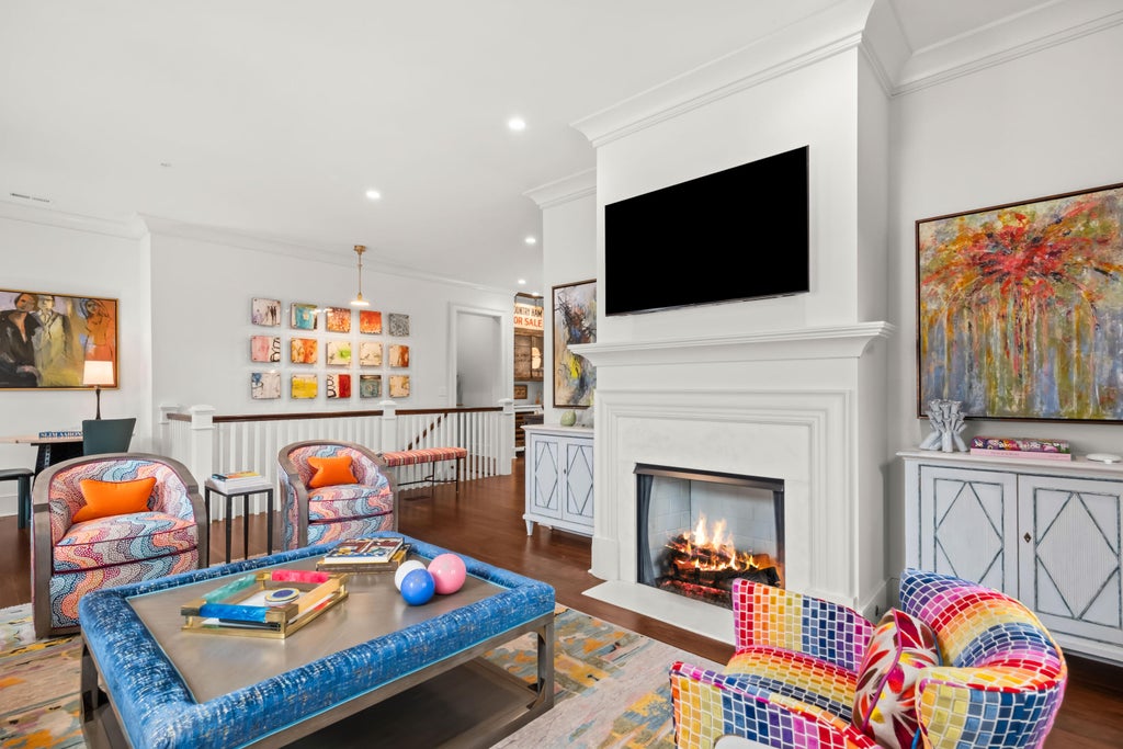 Photo of 31 Smith Street #201, Charleston, SC 29401 (MLS # 26025740)
