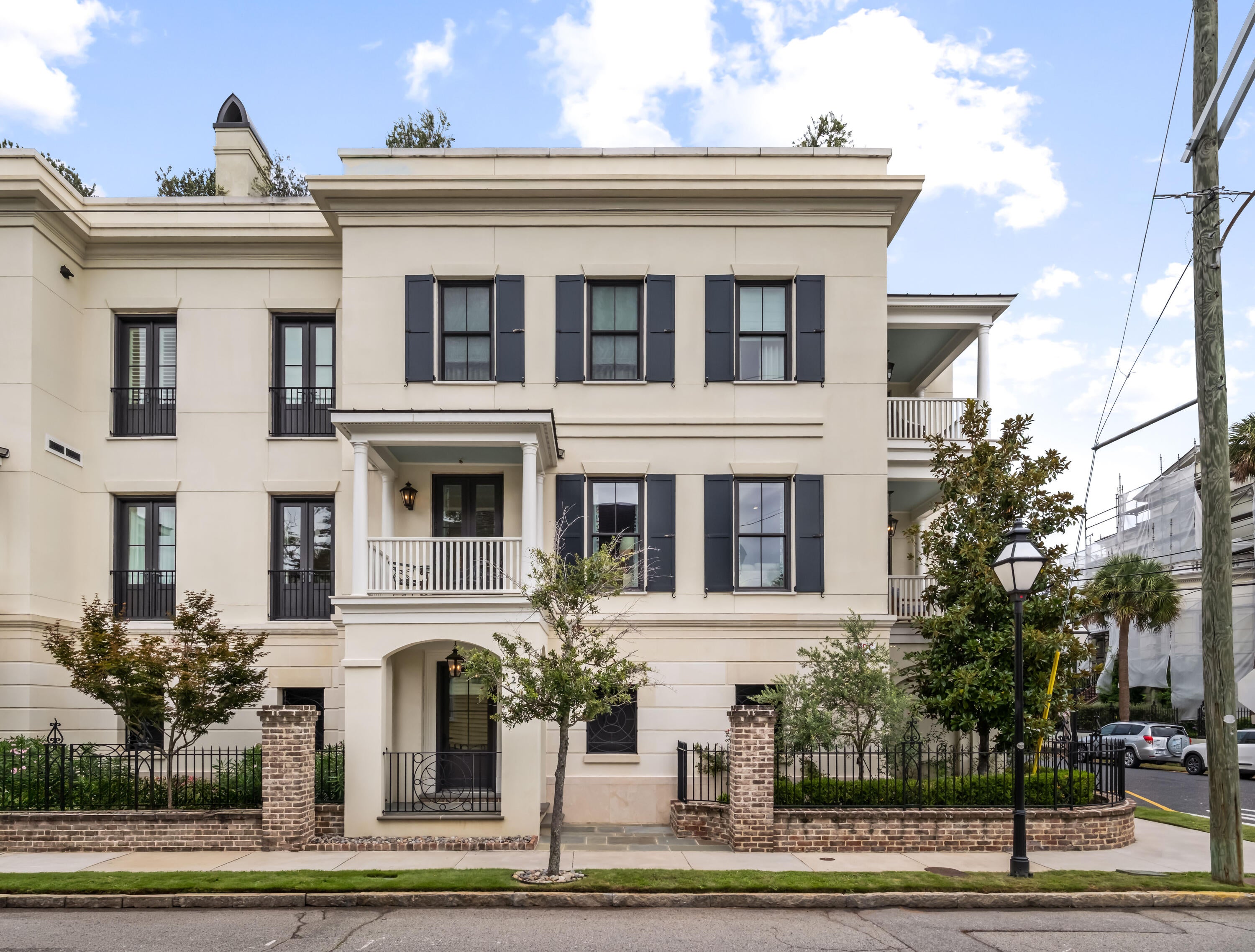 31 Smith Street 201
