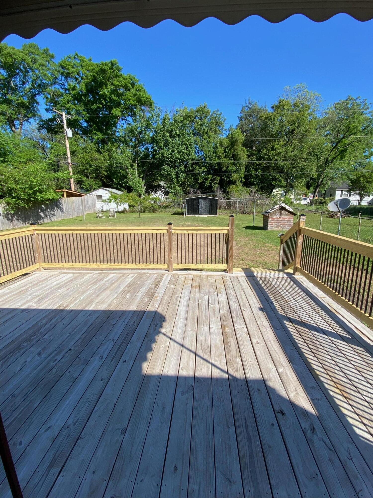 1210 Sunnyside Drive