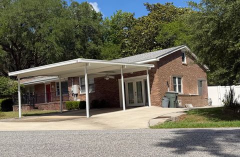 Photo of 1022 Riverview Drive, Hanahan, SC 29410 (MLS # 26014851)