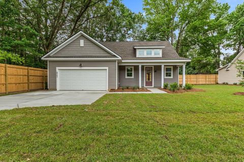 A home in North Charleston