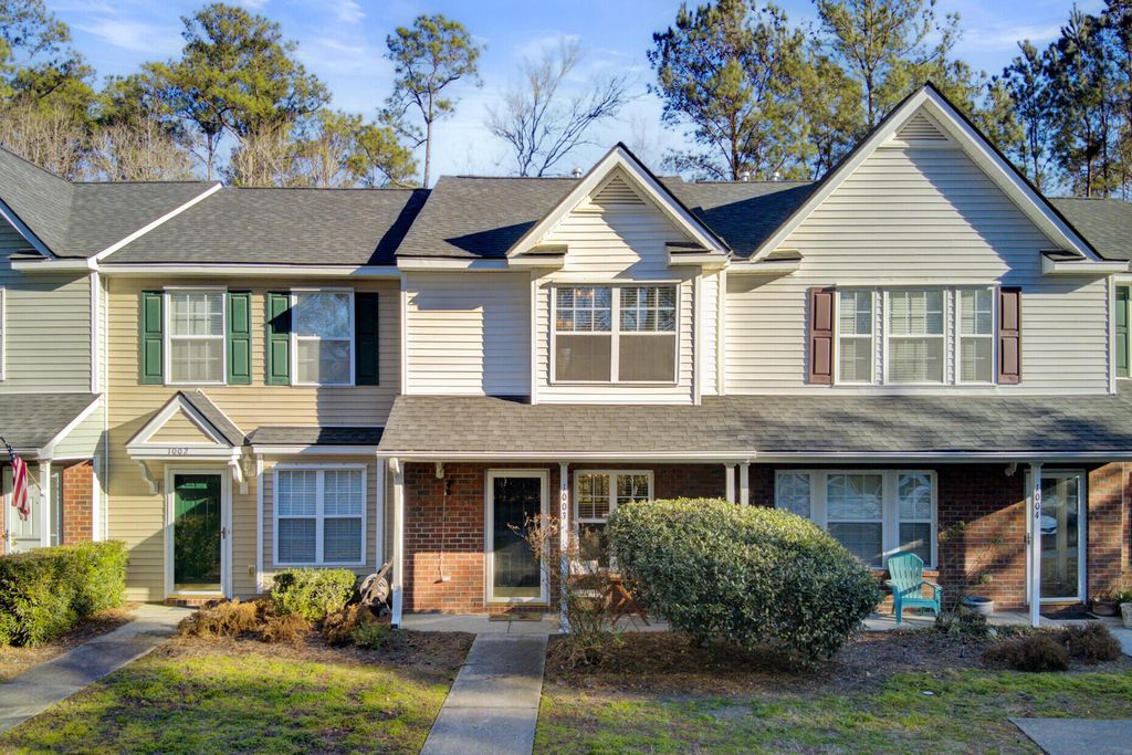 Photo of 1003 Pine Bluff Drive, Summerville, SC 29483 (MLS # 26003976)