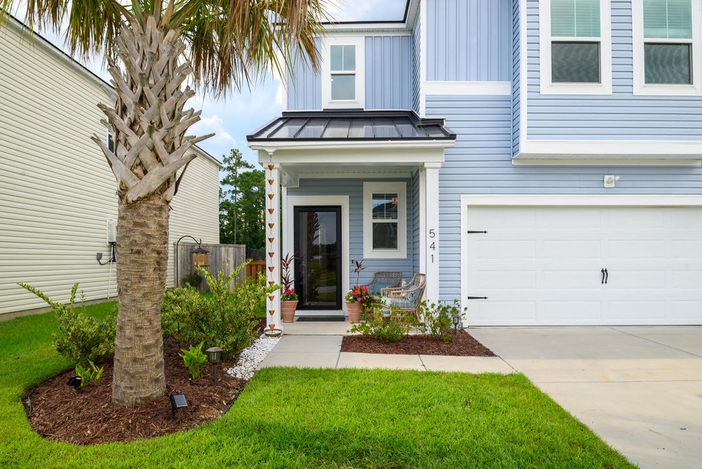 Photo of 541 Spanish Wells Road, Summerville, SC 29486 (MLS # 25019476)