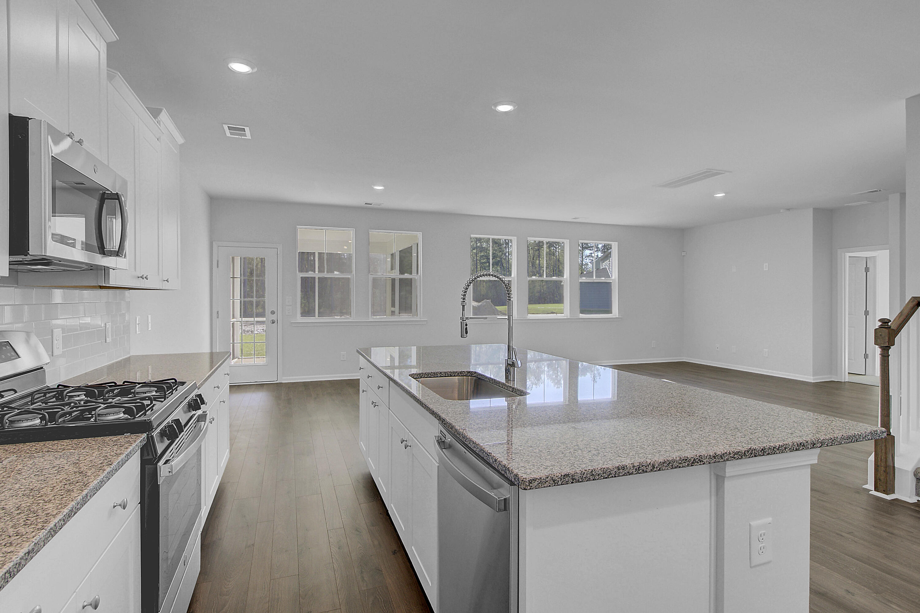 Photo 5 of 28 of 7035 Pumpkinseed Drive house